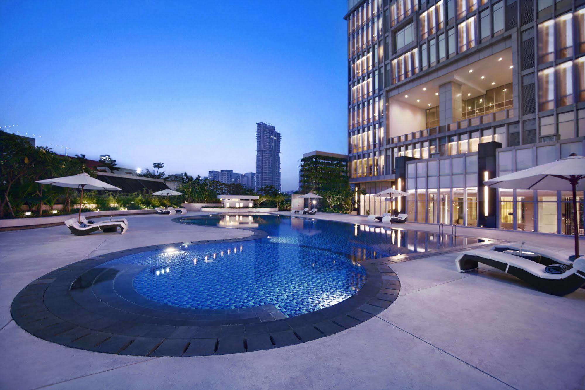 The Grove Suites By Grand Aston Yakarta Exterior foto