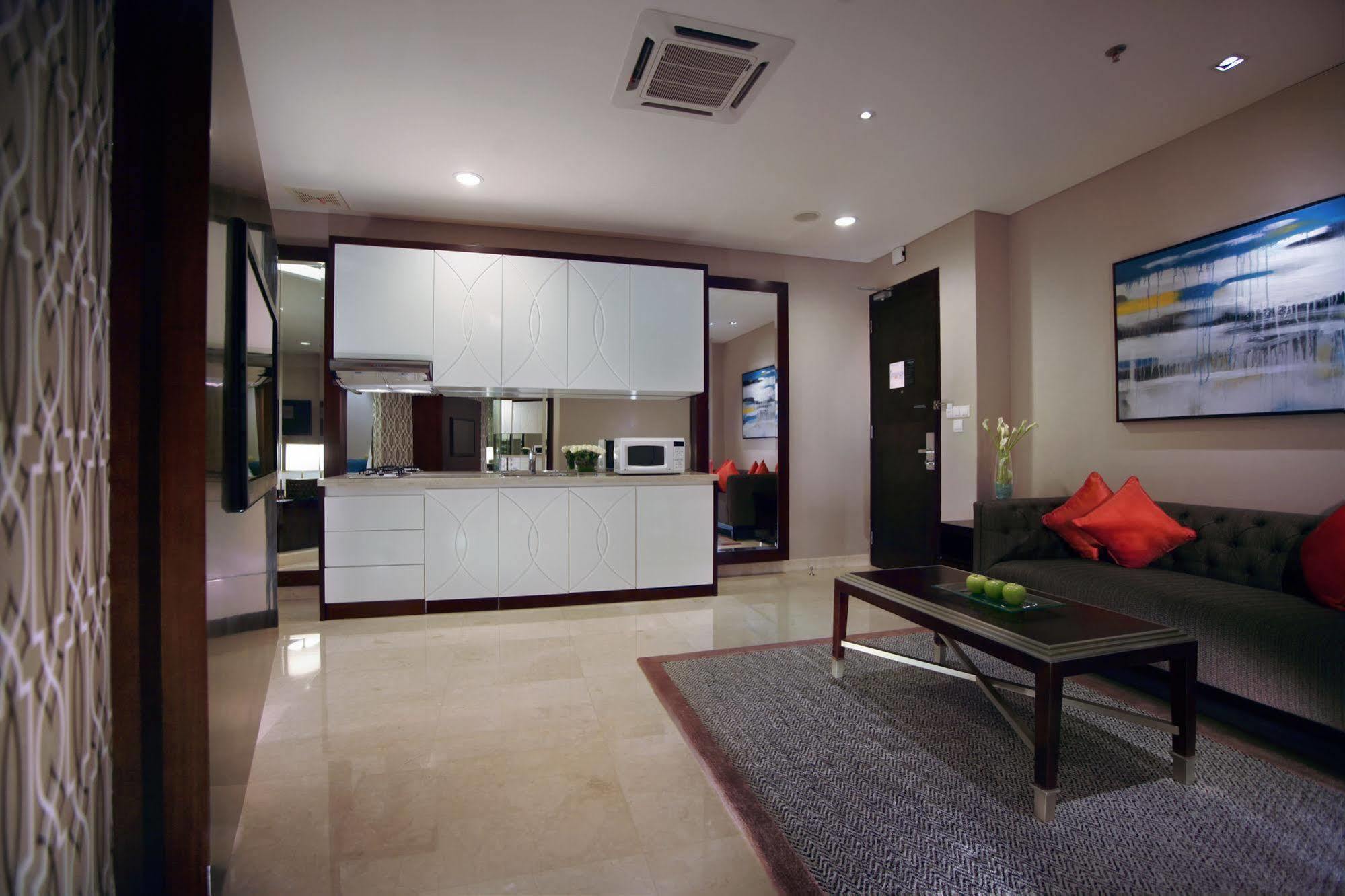 The Grove Suites By Grand Aston Yakarta Exterior foto